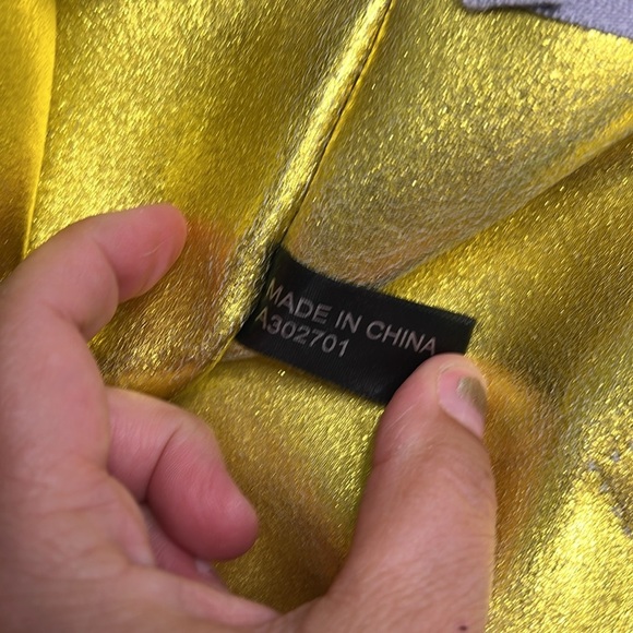 G.I.L.I  METALLIC LEATHER ZIP TOP TOTE - Picture 14 of 16